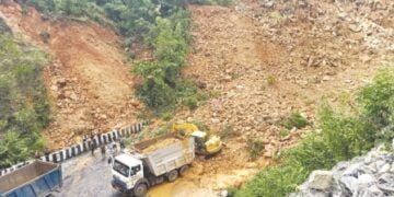 Traffic closed at Shillong By-Pass due to landslide