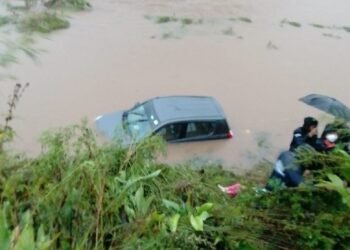2 killed, one missing after vehicle submerged in flood waters at Tiehsaw