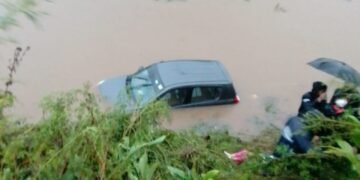 2 killed, one missing after vehicle submerged in flood waters at Tiehsaw