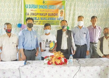 Ri-Bhoi teen who saved 4 from drowning felicitated