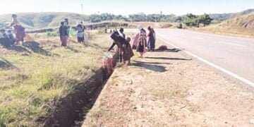 Women clean Mawlangkhar burdened by traveller’s waste
