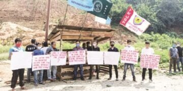Disillusioned with Govt, pressure groups set up own infiltration checkpoint