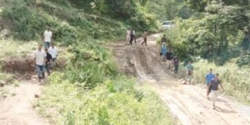 Irked by poor road, villagers ready to join Assam