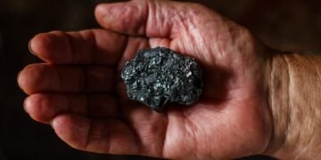 Monetary reward for informants of illegal coal mining, transportation