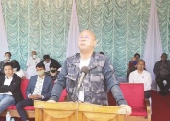 Radiation leakage: Assembly panel visits uranium sites