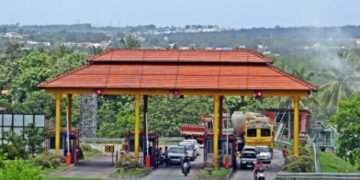 Toll gate operators warned against overcharging