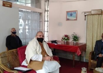 Governor holds meetings on Jaiñtia Hills issues