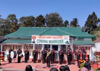 Army band plays for Corona warriors in Shillong