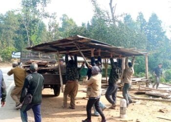 5 illegal shops dismantled in Rongrenggre Reserve