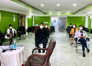 Bethany Hospital begins Covid vaccine jab