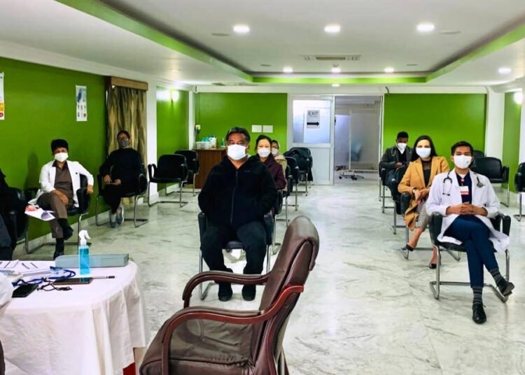 Bethany Hospital begins Covid vaccine jab