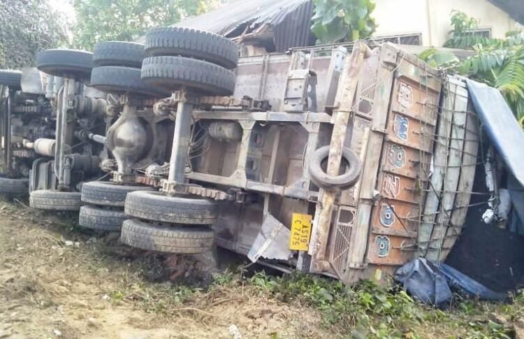 Method of illegal coal transport revealed after coke truck overturns