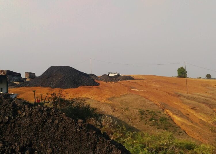 Open dumping of assessed coal prohibited