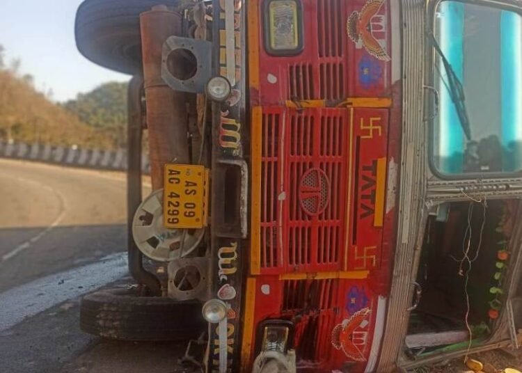 Another LPG laden truck overturns in Jaidohkroh