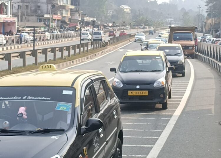 Trade unions request CM to sort out transport strike mess