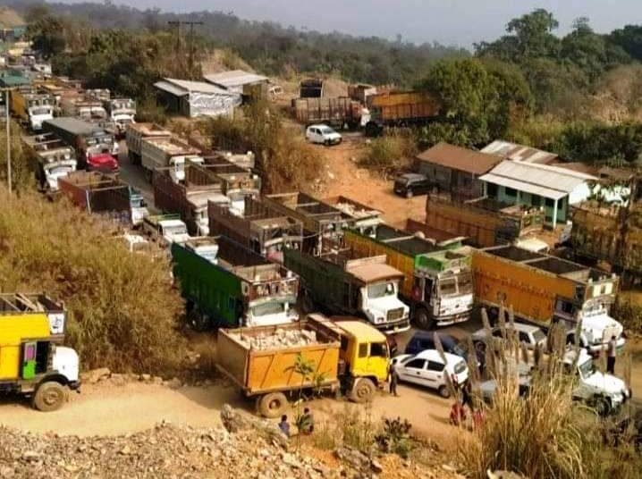 Village heads urge immediate measures to resolve traffic jam along NH 40E