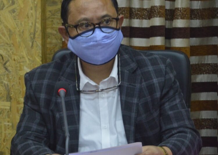 DHS urges health workers to come forward for Covid jab