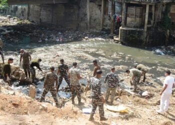 CRPF partners with Lawmali Dorbar to clean Wahumkhrah