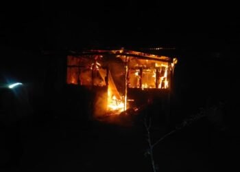 House gutted in fire at Mawlangwir