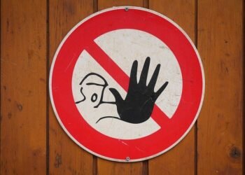 Warning against misogyny on social media