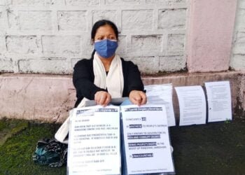 Angela takes out lone dharna for wage earners