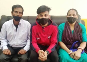 Taxi driver’s son tops HSSLC commerce stream