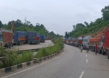 Bailey bridge renovation leaves trucks stranded in Ri Bhoi