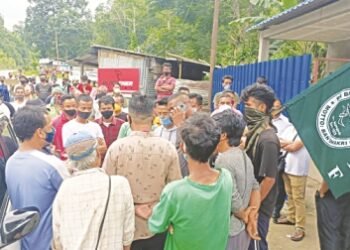 Police, CRPF deployed to quell wine shop protest