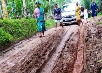 GSMC complains to DC against road contractor