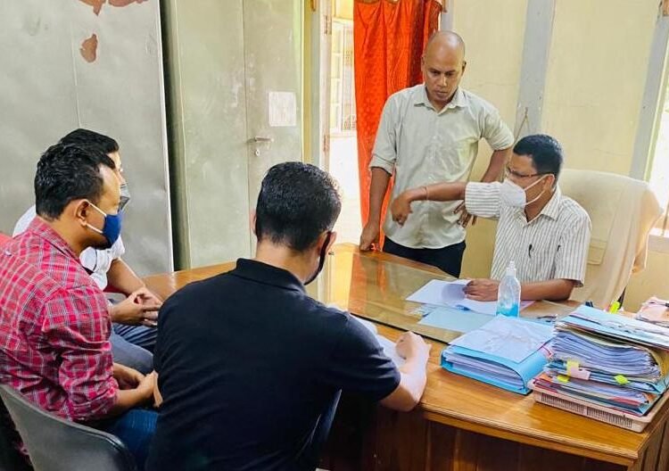 Dainadubi NGOs meet DC over Gairong bridge