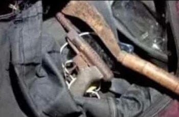 Villagers catch 3 armed dacoits