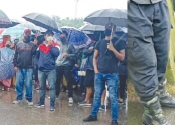 Residents dump trash in front of Jowai DC’s office