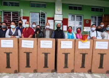 Covid volunteers felicitated, Shullai gives away sound system to promote vaccine