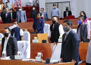 Assembly pays tributes to departed former members