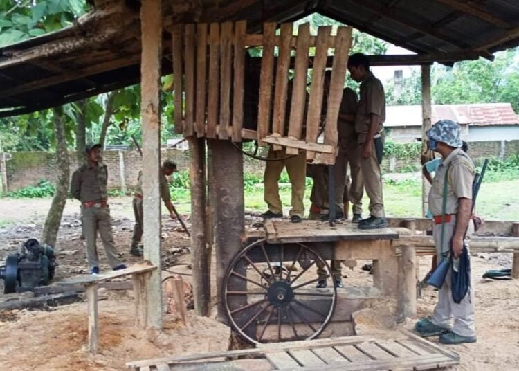 Illegal saw mill dismantled in Chibinang