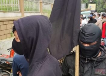 Scribe assaulted at sit-in; pressure groups apologise