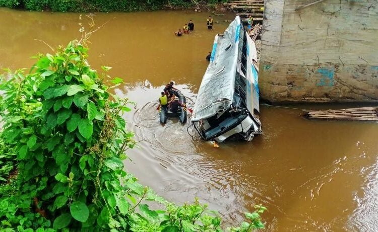 NGOs, residents demand help for accident victims