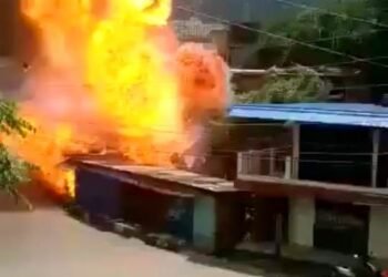 3 shops gutted in fire at Hawakhana