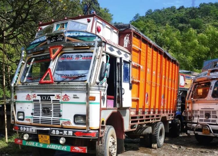 6 coal trucks seized for ‘illegal’ coal transport