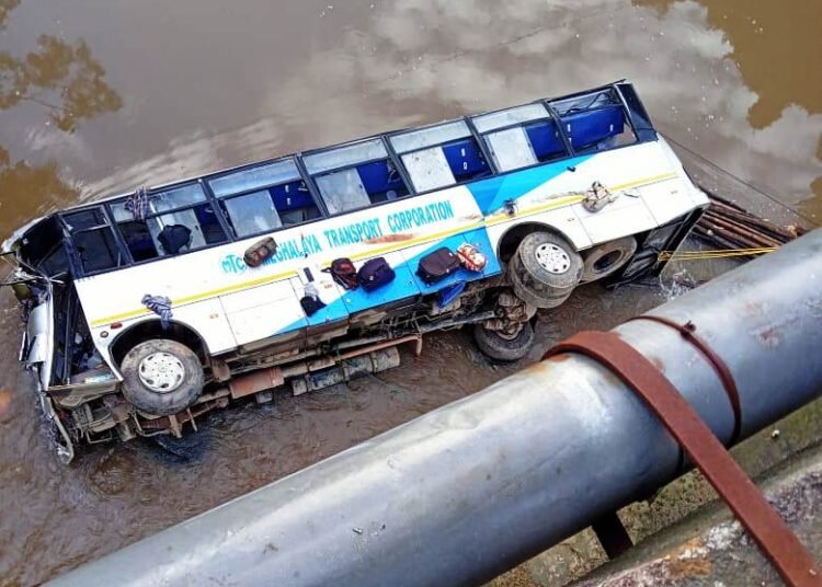 6 dead, over a dozen injured, 2 missing as bus plunges in river