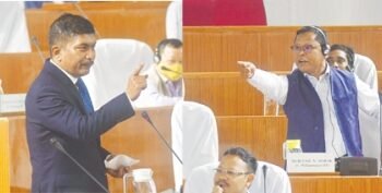 NPP, Opp trade insults