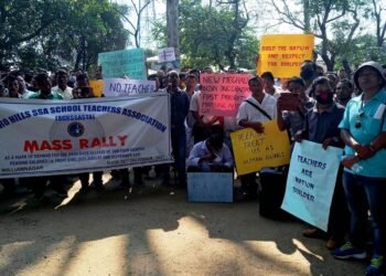 AGHSSASTA holds rally in Williamnagar demanding wages