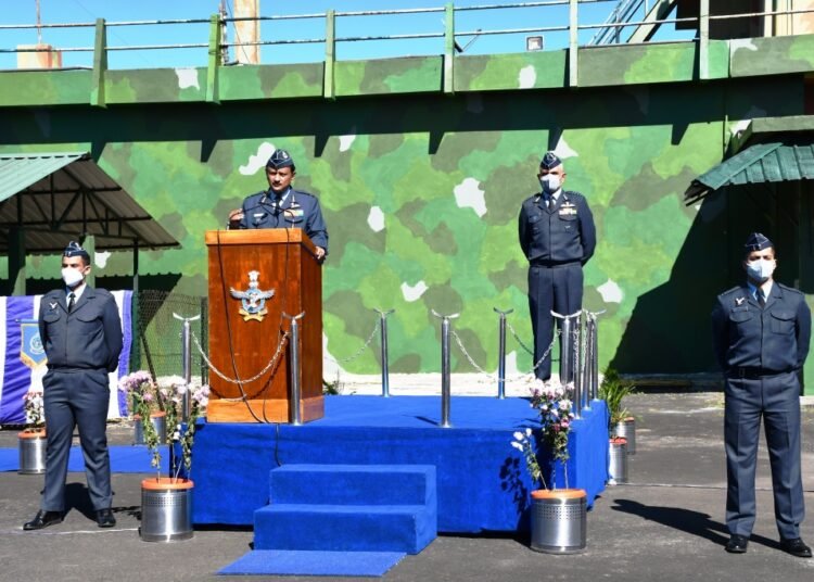 EAC AOC-in-C visits Laitkor Peak station