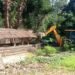 State forest dismantles illegal shops