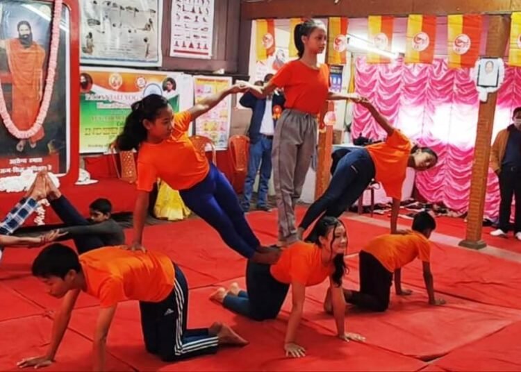 12 youth felicitated for participation in Yogasana championship