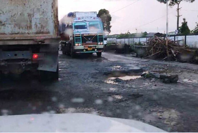 High Court issues notice to Govt, NHAI for bad condition of NH-6