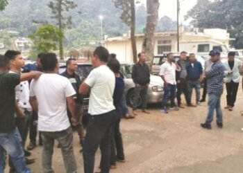 Pressure groups walk out of meeting on railway project