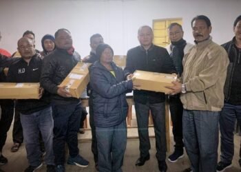 60 solar lights presented to Lawsohtun