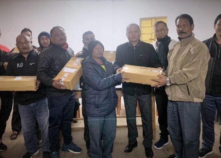 60 solar lights presented to Lawsohtun