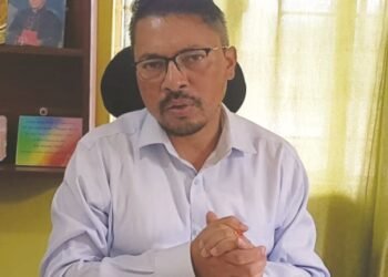 Mayralborn sticking to his guns and Congress